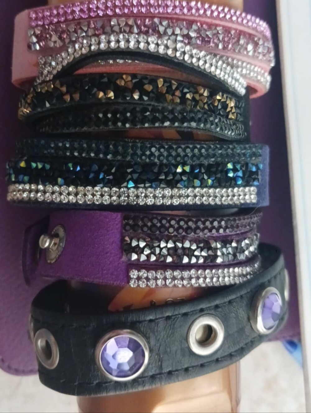 UNBRANDED 4 glitter bracelets 1 Leather Purple Bracelet